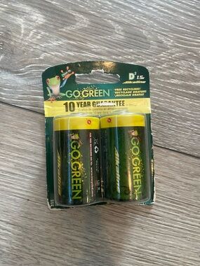 Go Green D Size Alkaline Batteries - Yellow & Green (2 Pack)